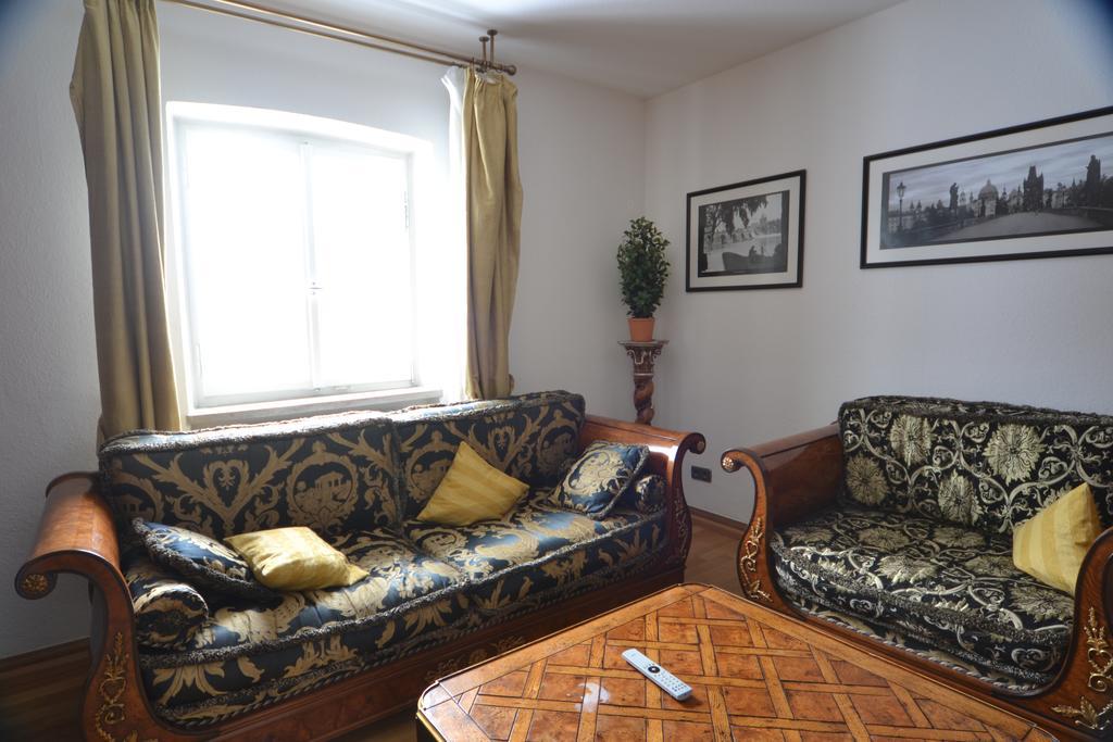 Schwarwald Apartment ชลูคซี ภายนอก รูปภาพ